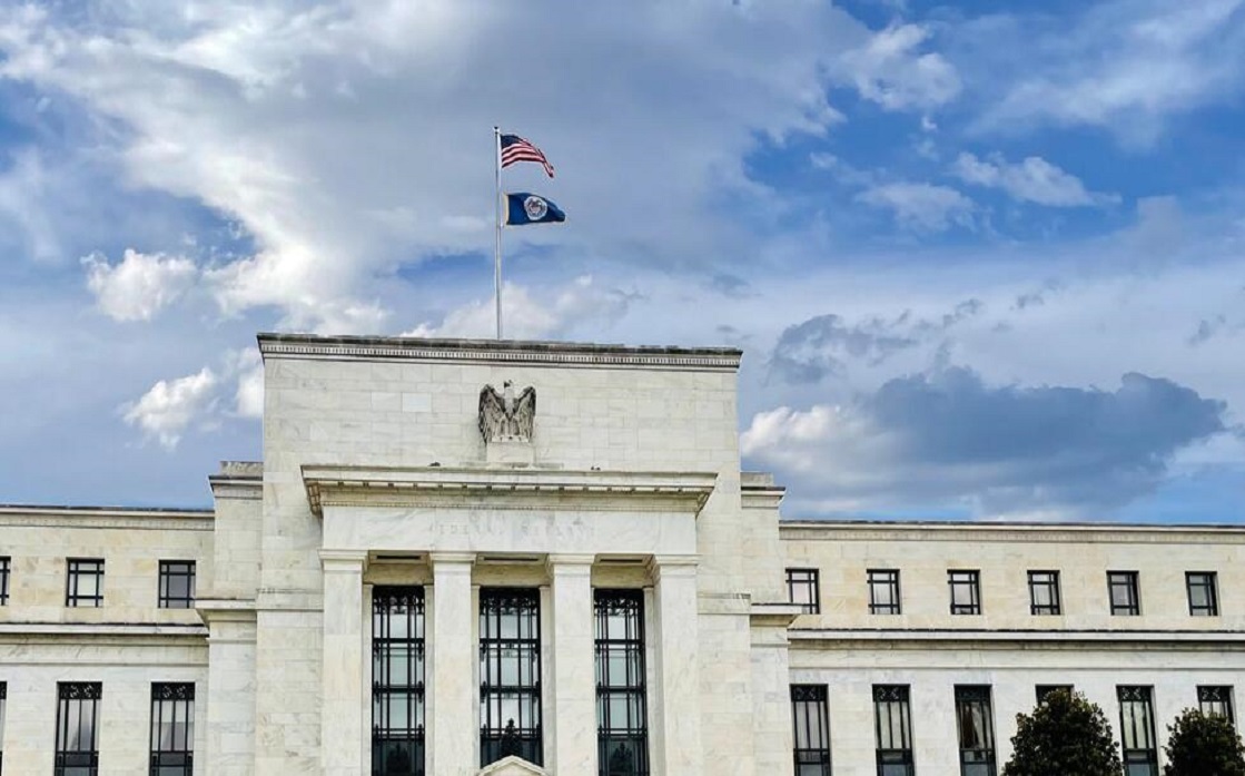 Fed Minutes Most Fed officials support a 50 basis point rise in the