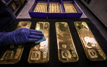 gold-is-heading-for-gains-for-the-second-week-with-optimism-about-us-interest-rates-2024-06-21